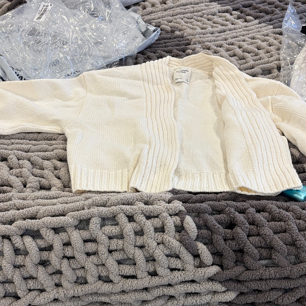 Abercrombie & Fitch Women's Cream Cardigan